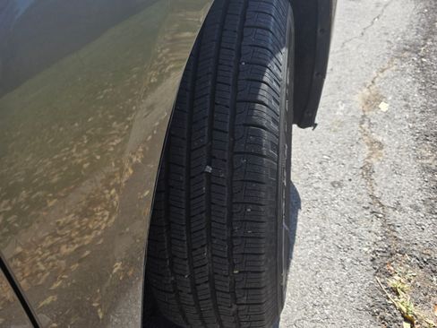 Used 2012 Chevrolet Equinox LT w/ Driver Convenience Package image 4