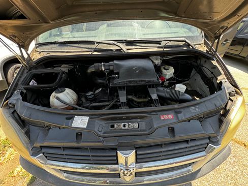 Used 2007 Dodge Sprinter 2500 w/ Comfort Seating Group image 11