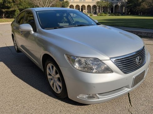 Used 2008 Lexus LS 460 image 4