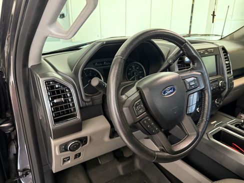 Used 2018 Ford F150 XLT w/ Equipment Group 302A Luxury AWD/4WD image 17