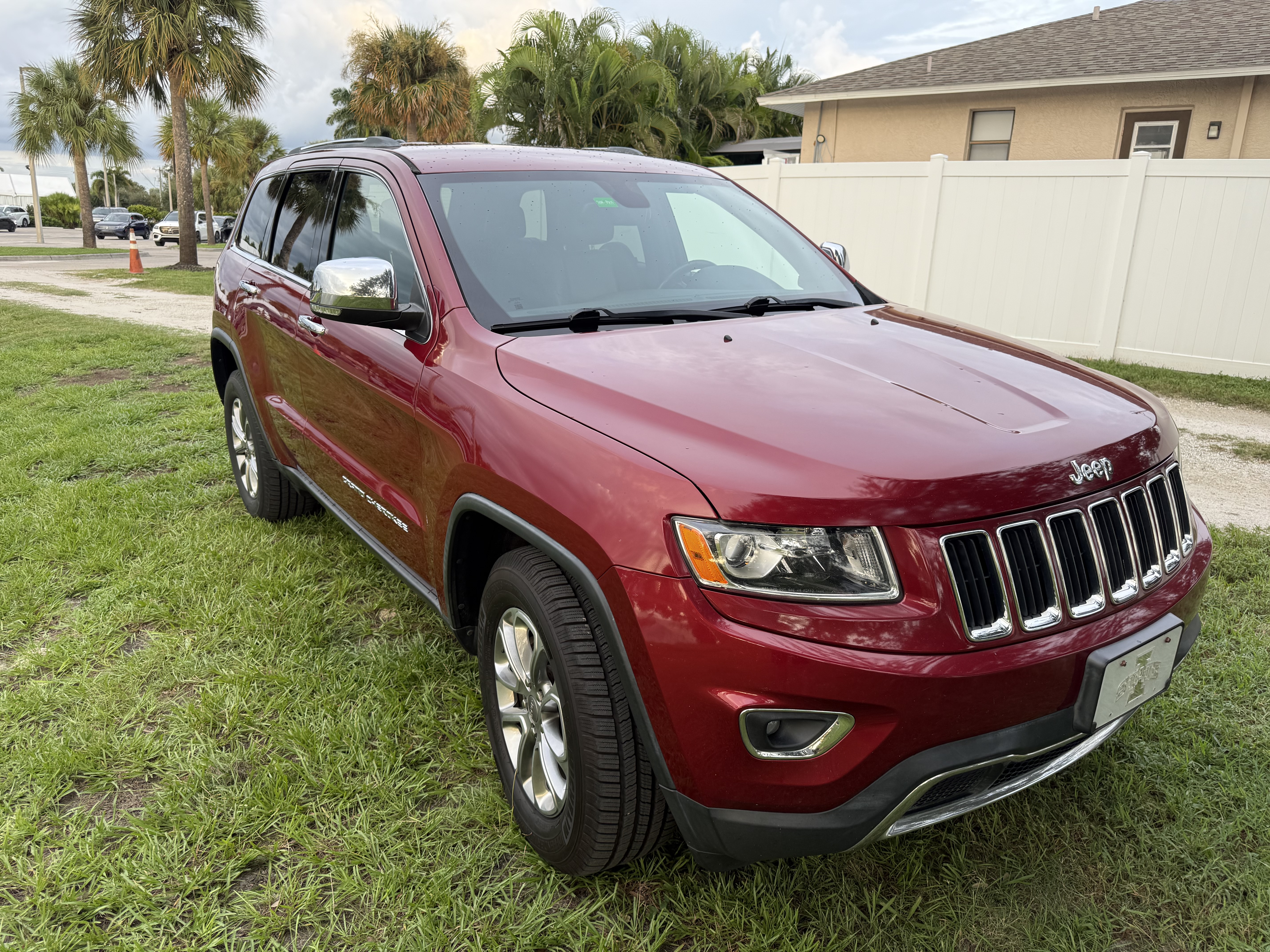 Used 2015 Jeep Grand Cherokee Limited AWD/4WD image 13