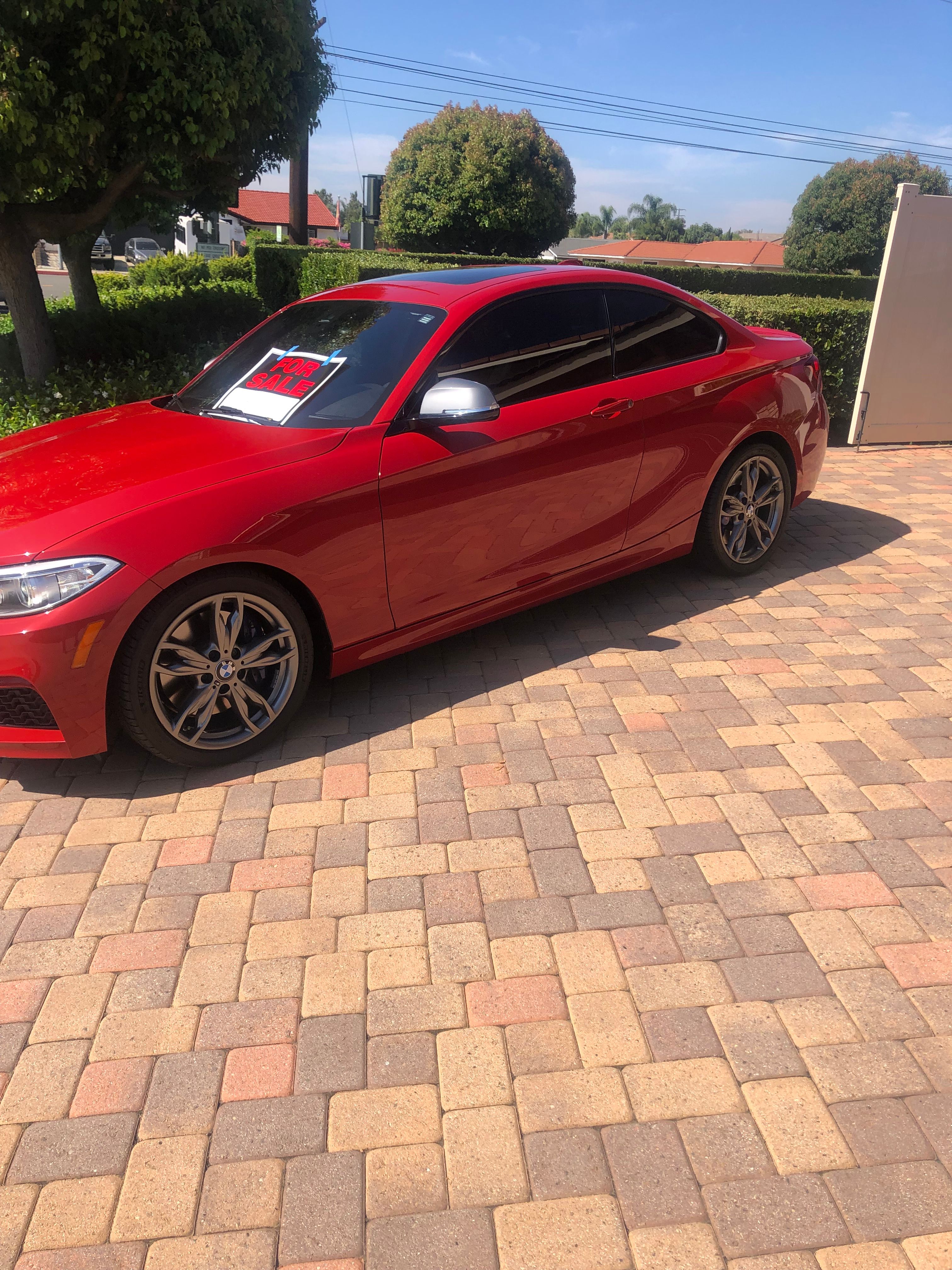 Used 2016 BMW M235i Coupe RWD image 1