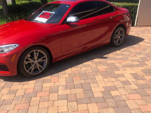 Used 2016 BMW M235i Coupe RWD image 1