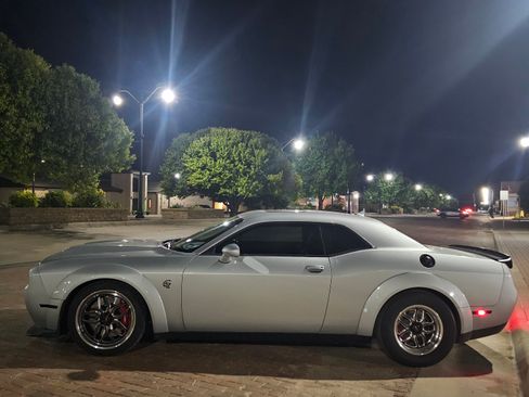 Used 2019 Dodge Challenger SRT Hellcat Redeye image 5