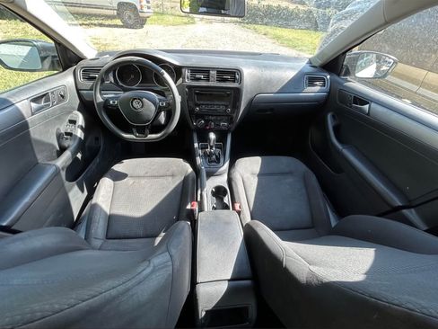 Used 2015 Volkswagen Jetta TDI S image 17