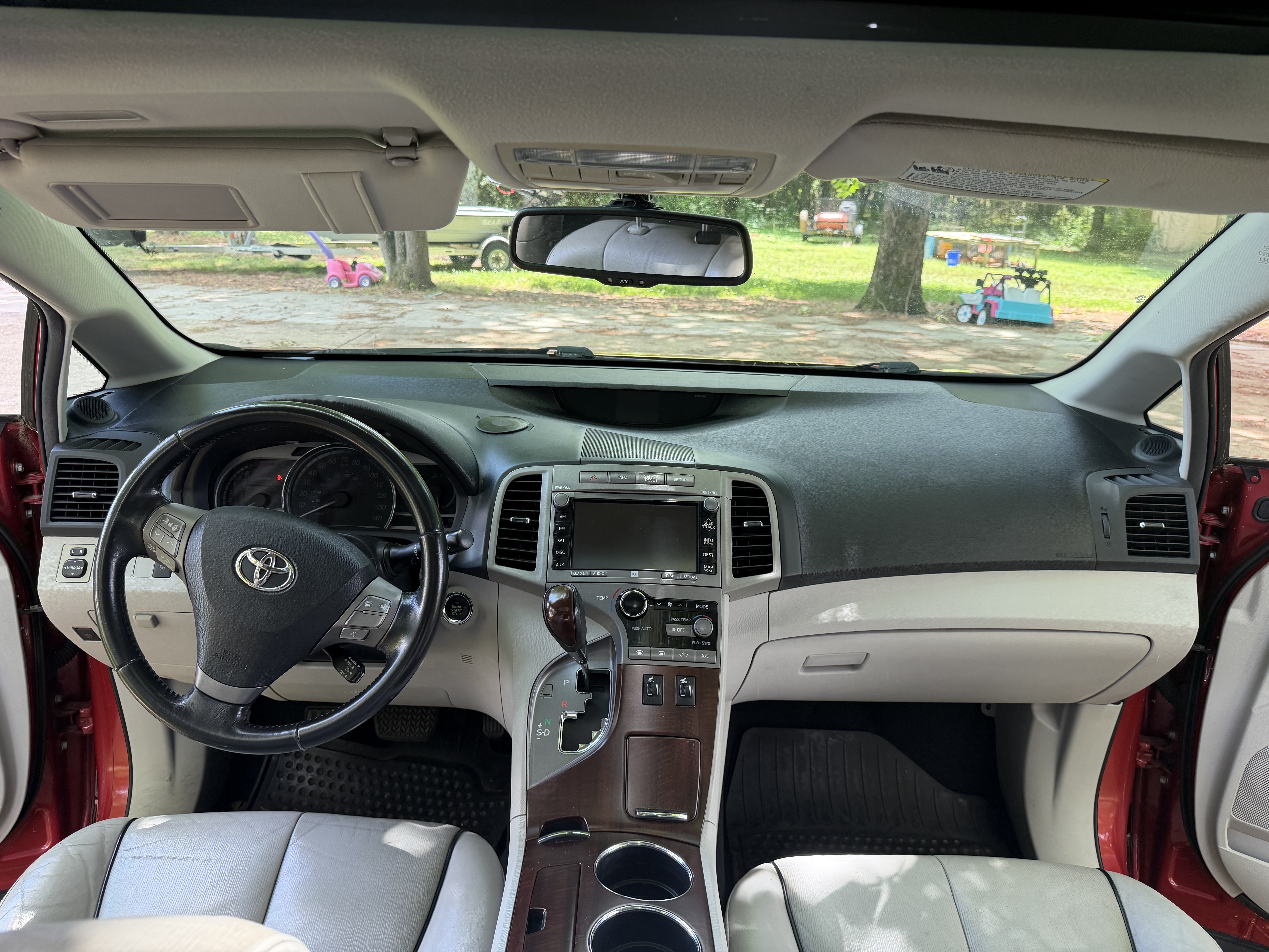 Used 2010 Toyota Venza FWD image 14