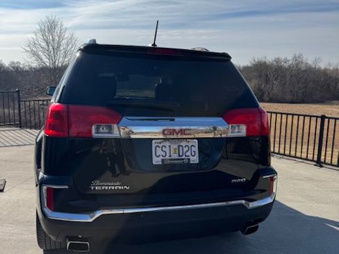 Used 2017 GMC Terrain SLT w/ Open Road Package image 15