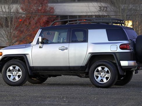 Used 2007 Toyota FJ Cruiser 4WD image 12