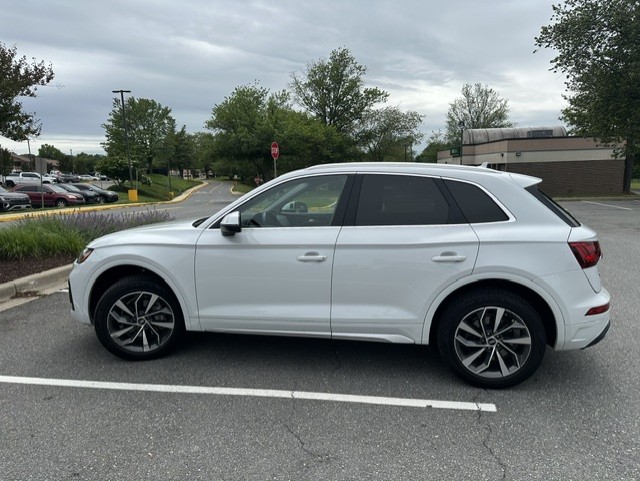Used 2021 Audi Q5 2.0T Premium w/ Convenience Package AWD/4WD image 13