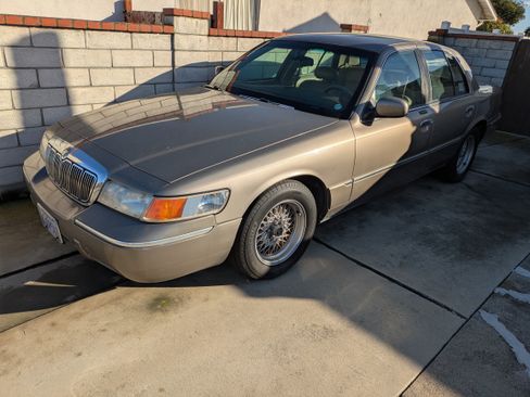 Used 2002 Mercury Grand Marquis LSE image 8