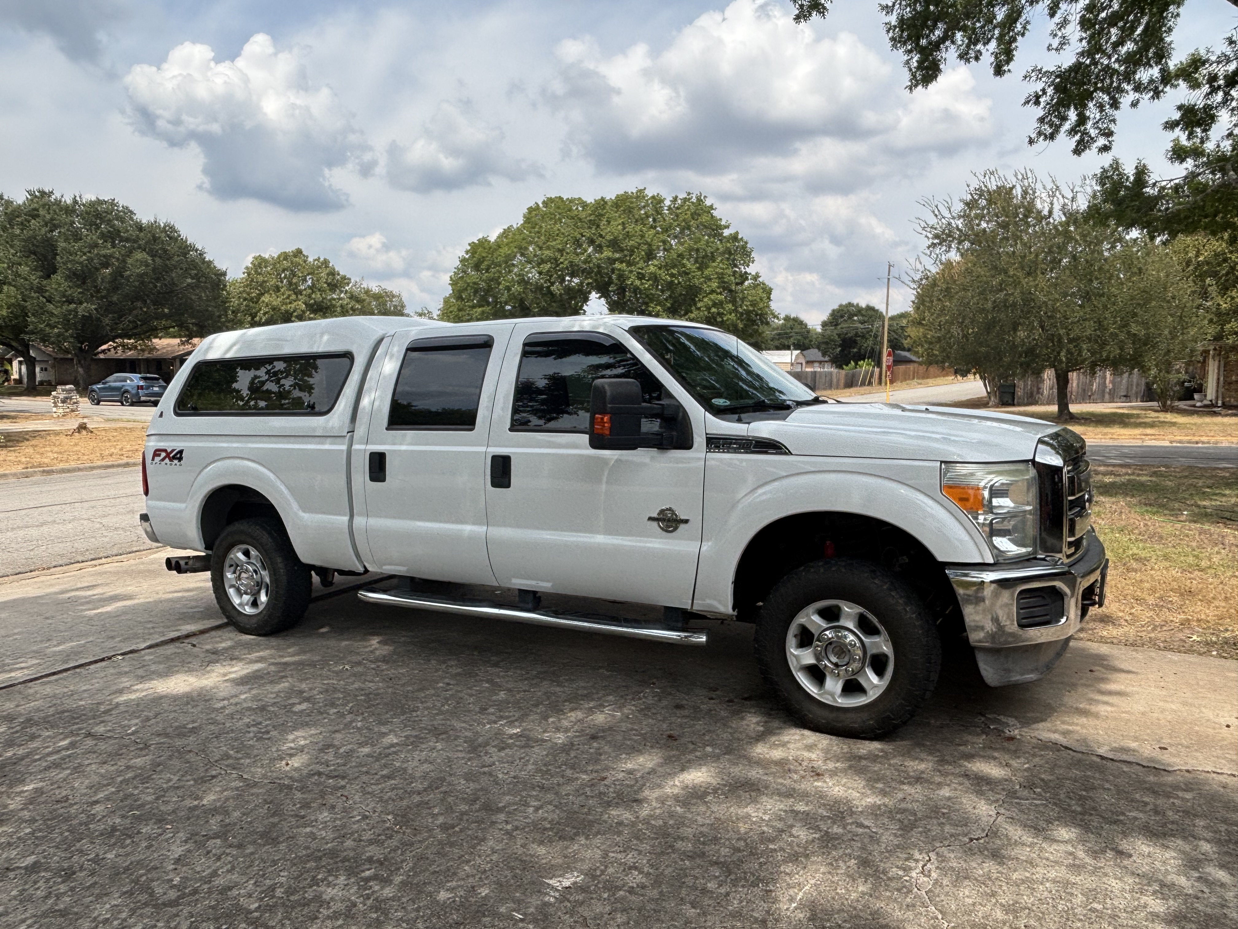 Used 2013 Ford F250 XLT w/ XLT Interior Pkg AWD/4WD image 2