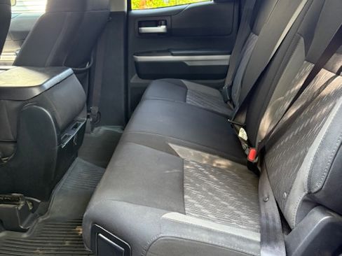 Used 2018 Toyota Tundra SR5 image 15