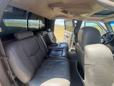 Used 2006 GMC Sierra 3500 SLT w/ Heavy-Duty Power Package AWD/4WD image 15