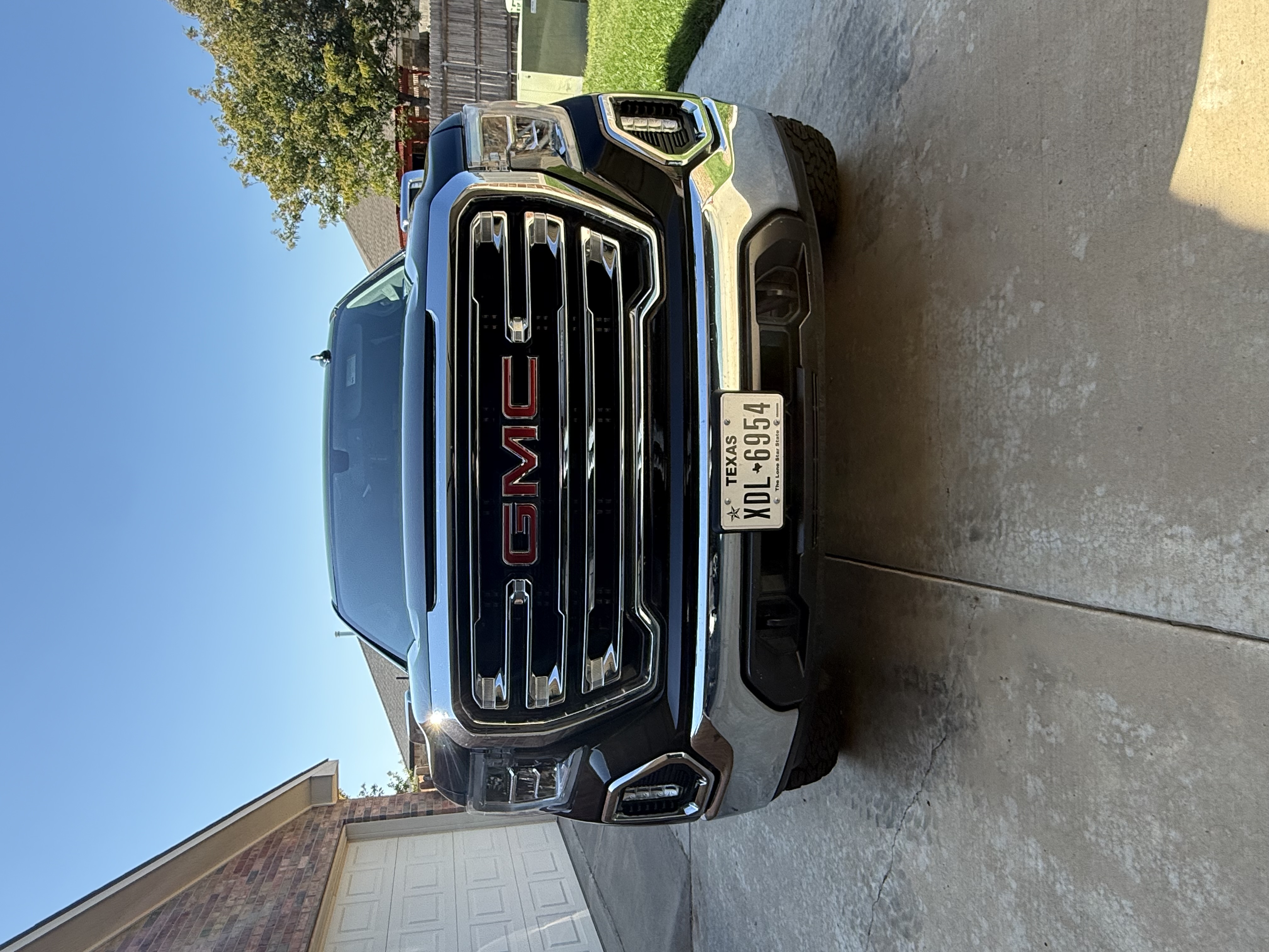 Used 2021 GMC Sierra 1500 SLT AWD/4WD image 4