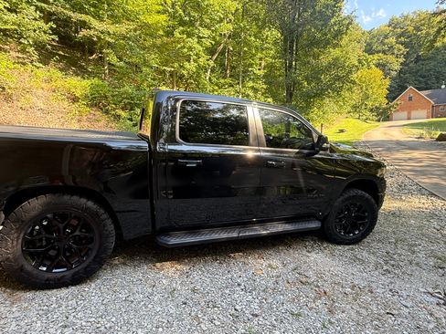 Used 2023 RAM 1500 Laramie AWD/4WD image 8