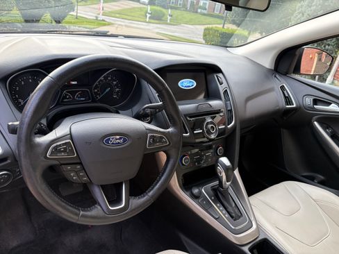 Used 2018 Ford Focus Titanium FWD image 10