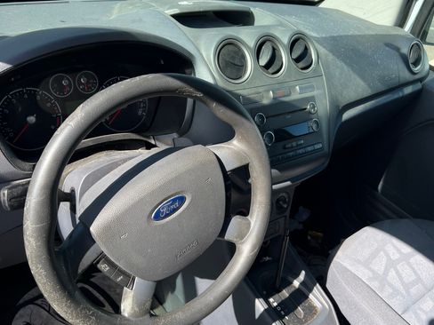 Used 2012 Ford Transit Connect XLT image 3