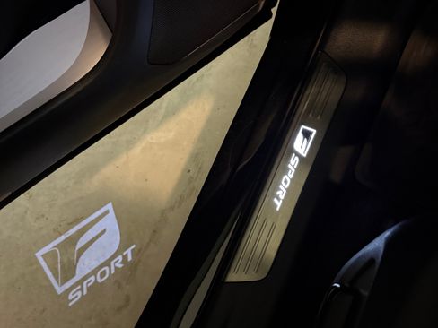 Used 2024 Lexus TX 500h AWD w/ Technology Package image 9