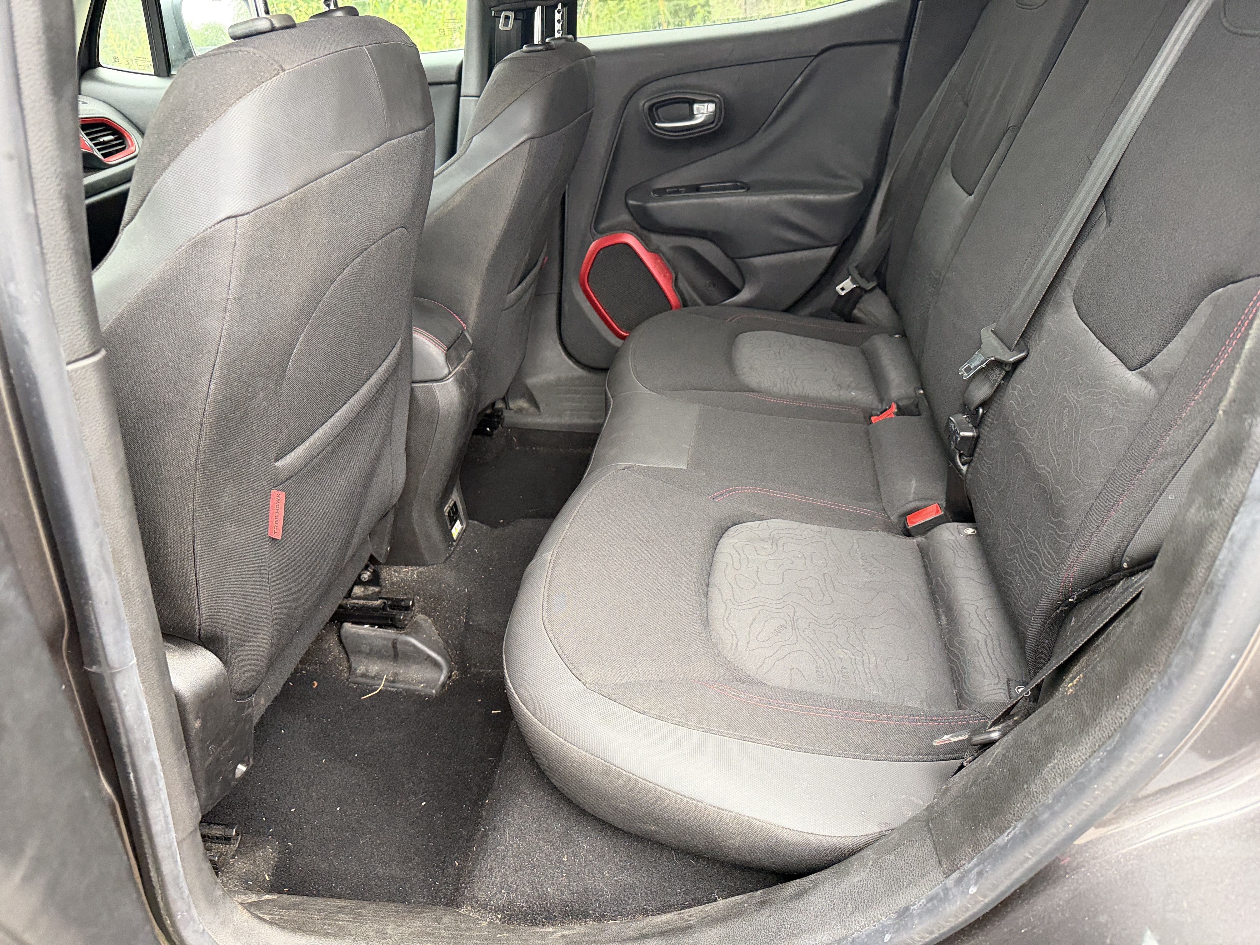 Used 2017 Jeep Renegade Trailhawk AWD/4WD image 17