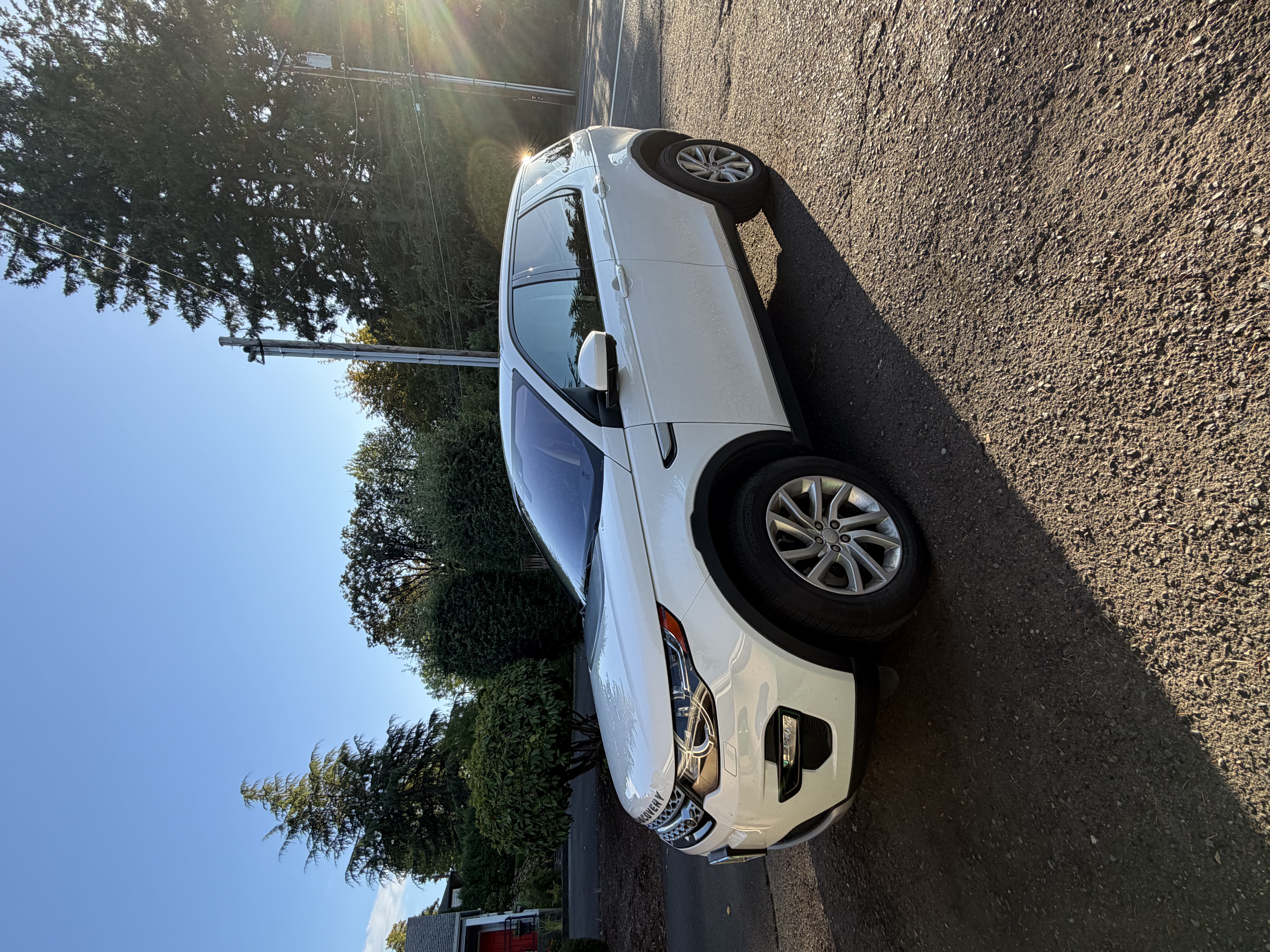 Used 2019 Land Rover Discovery Sport HSE AWD/4WD image 5