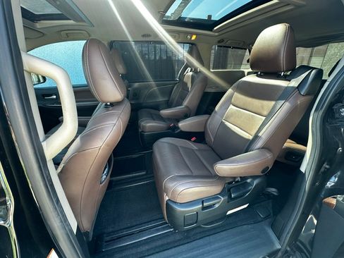 Used 2015 Toyota Sienna Limited FWD image 14