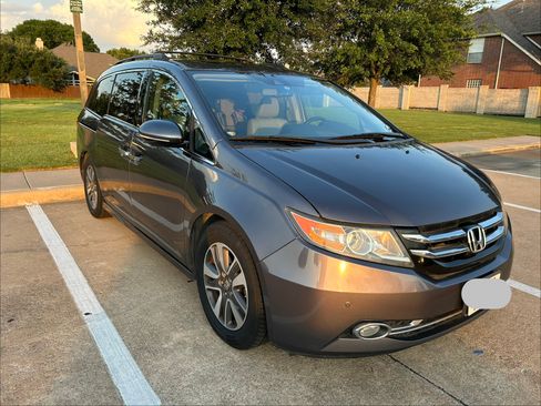 Used 2016 Honda Odyssey Touring Elite image 1