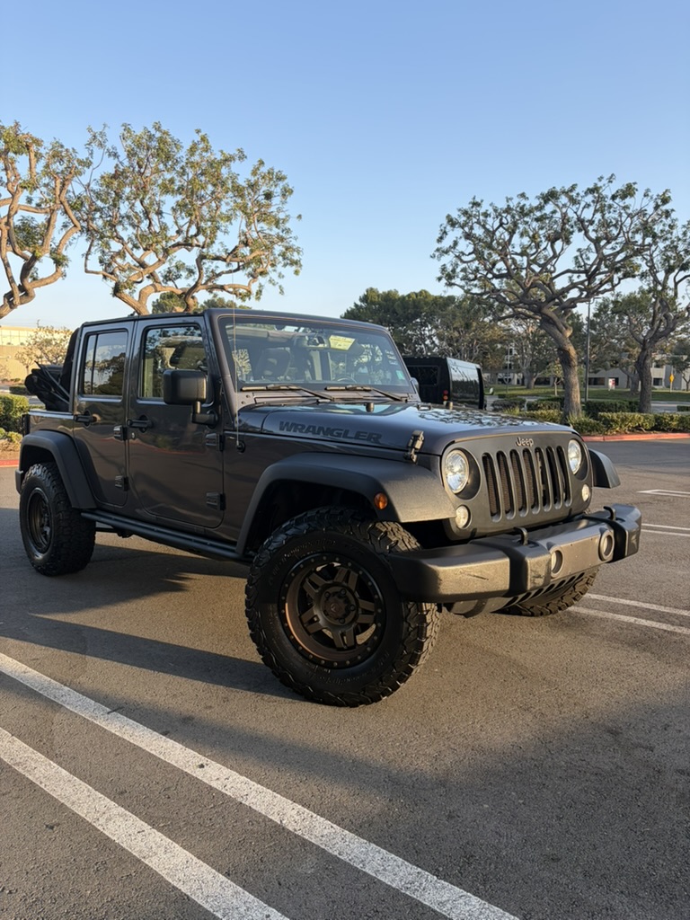 Used 2016 Jeep Wrangler Unlimited Sport AWD/4WD image 2