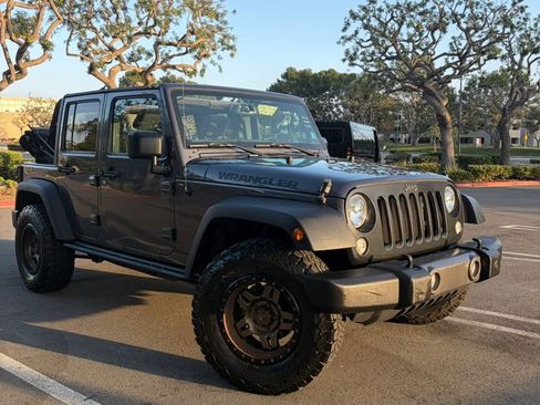 Used 2016 Jeep Wrangler Unlimited Sport AWD/4WD image 2
