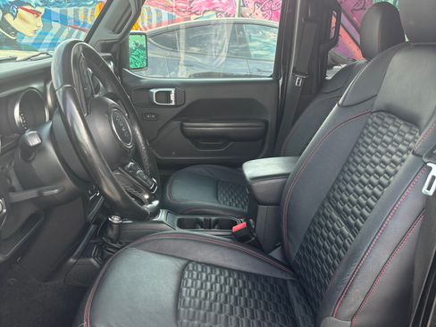 Used 2020 Jeep Wrangler Unlimited Sport S image 11