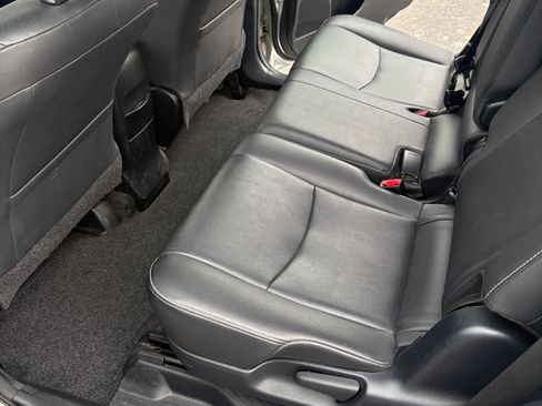 Used 2015 Toyota Prius V Three image 14