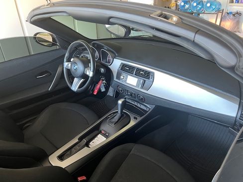 Used 2008 BMW Z4 3.0i image 23