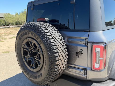 Used 2023 Ford Bronco Wildtrak AWD/4WD image 12