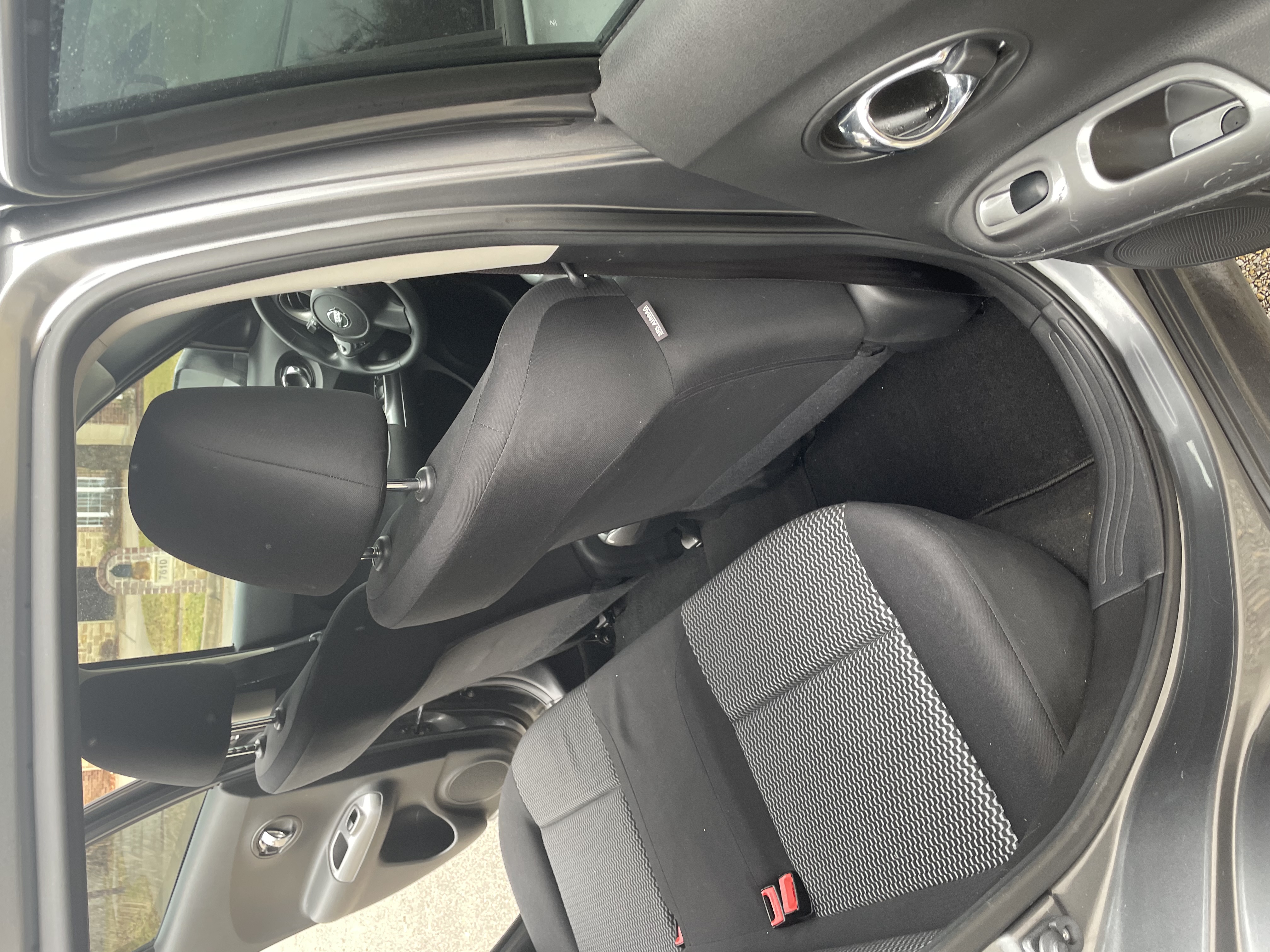 Used 2016 Nissan Juke S FWD image 21