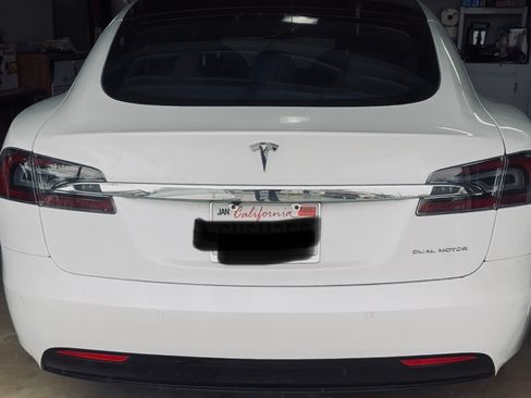 Used 2021 Tesla Model S AWD image 1