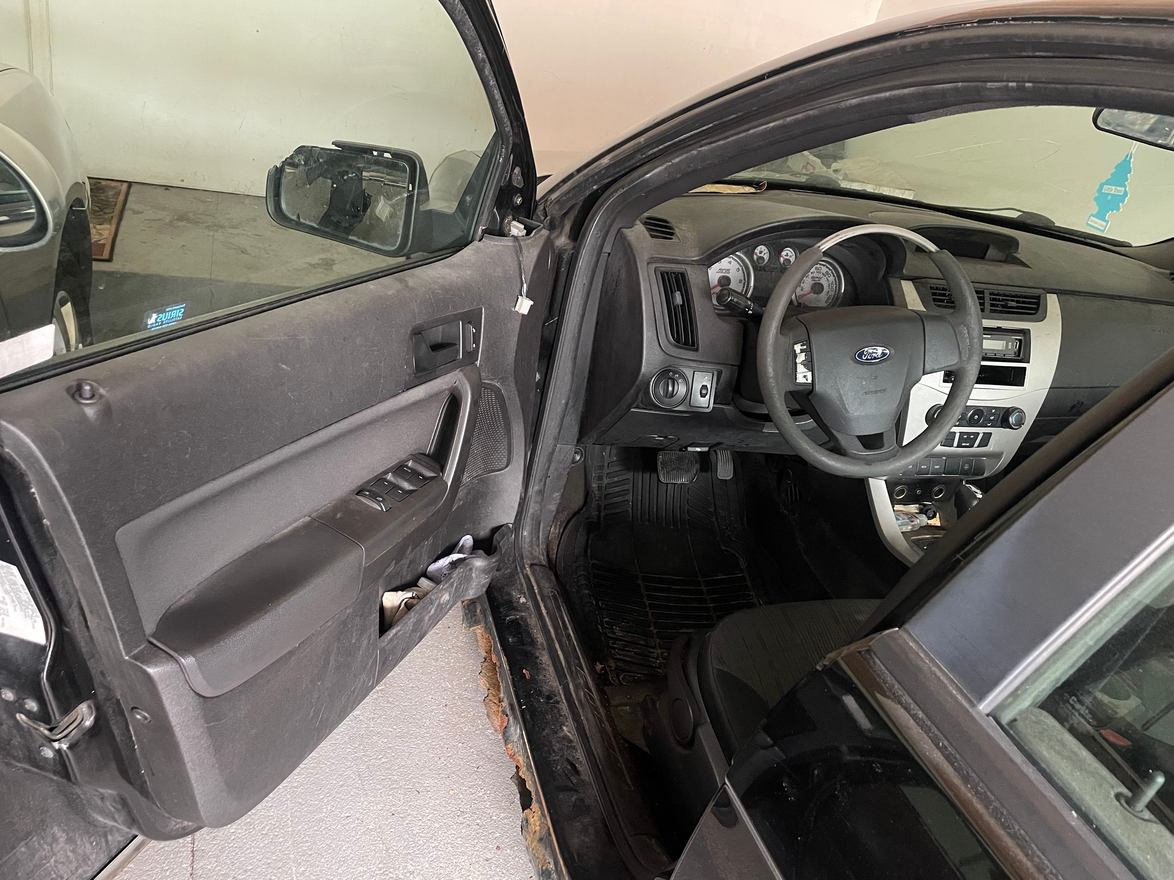 Used 2009 Ford Focus SE FWD image 16