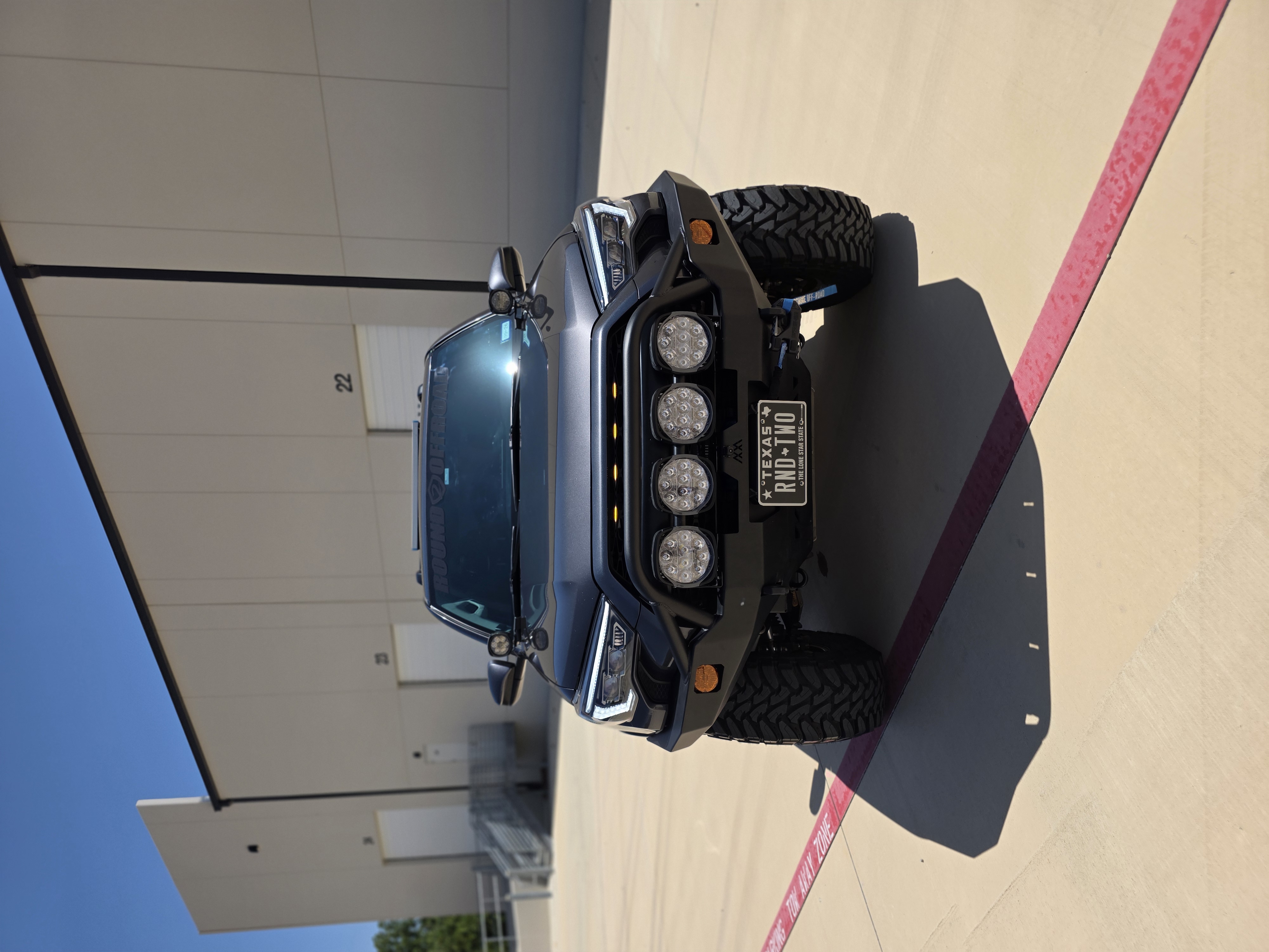 Used 2019 Toyota 4Runner SR5 AWD/4WD image 2