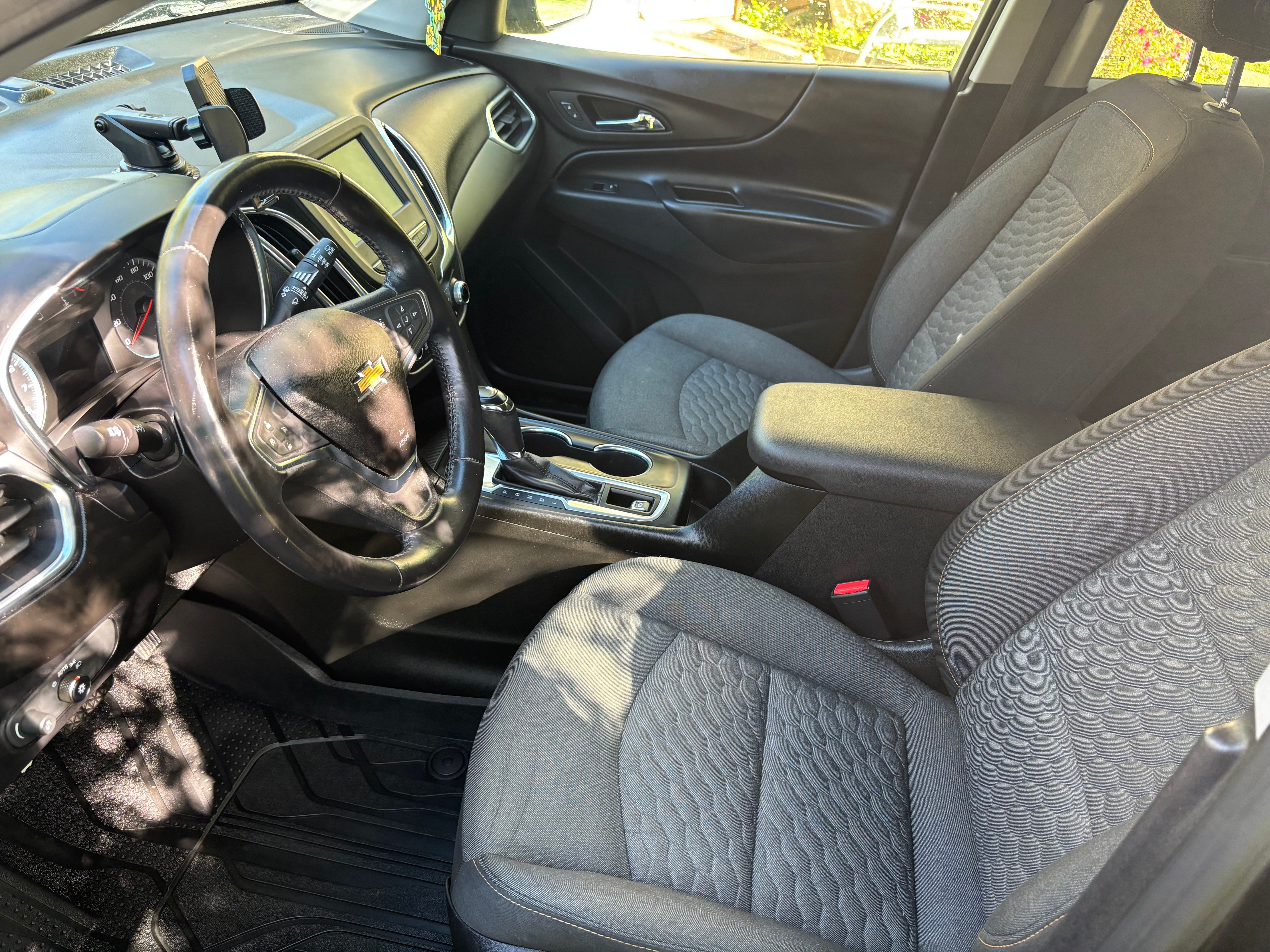 Used 2018 Chevrolet Equinox LT FWD image 5