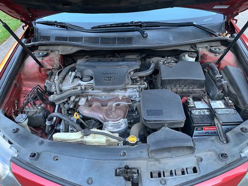 Used 2012 Toyota Camry SE image 18