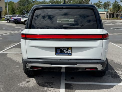 Used 2023 Rivian R1S Launch Edition AWD/4WD image 8
