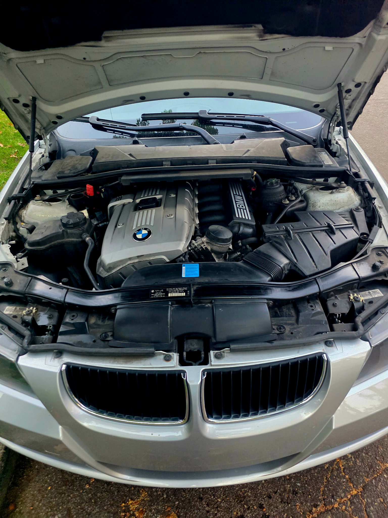 Used 2006 BMW 325i Sedan RWD image 2