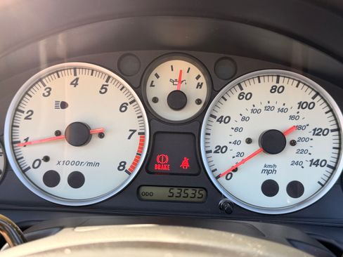 Used 2003 MAZDA MX-5 Miata LS RWD image 2