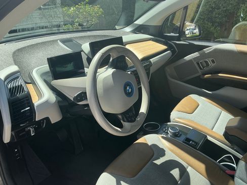 Used 2016 BMW i3 w/ Range Extender image 9