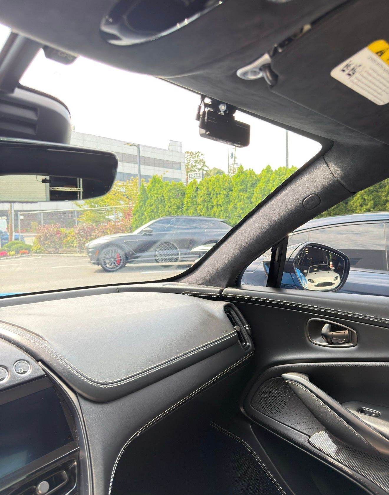 Used 2021 Aston Martin DBX AWD/4WD image 20