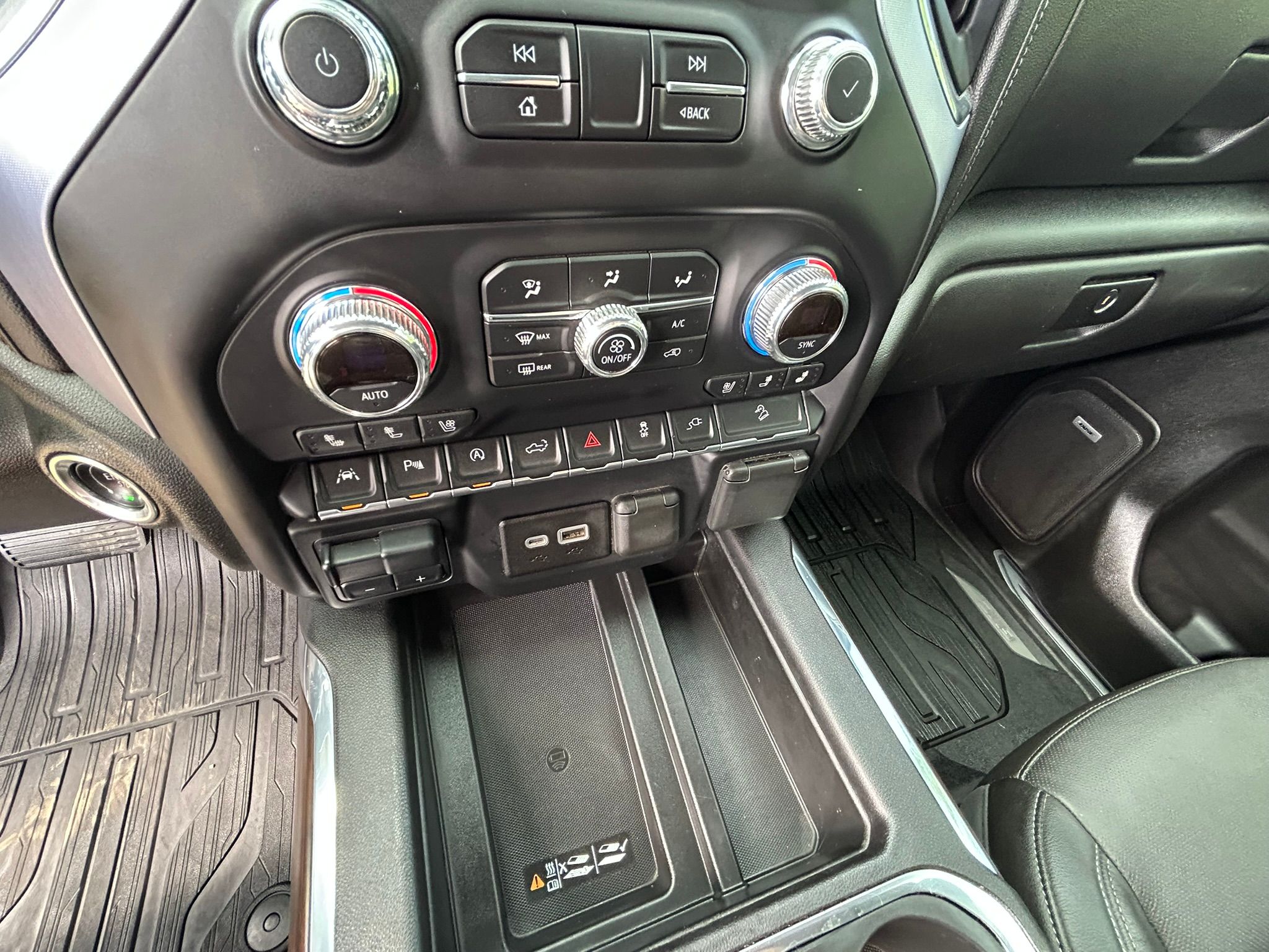 Used 2019 GMC Sierra 1500 SLT w/ SLT Premium Plus Package AWD/4WD image 27