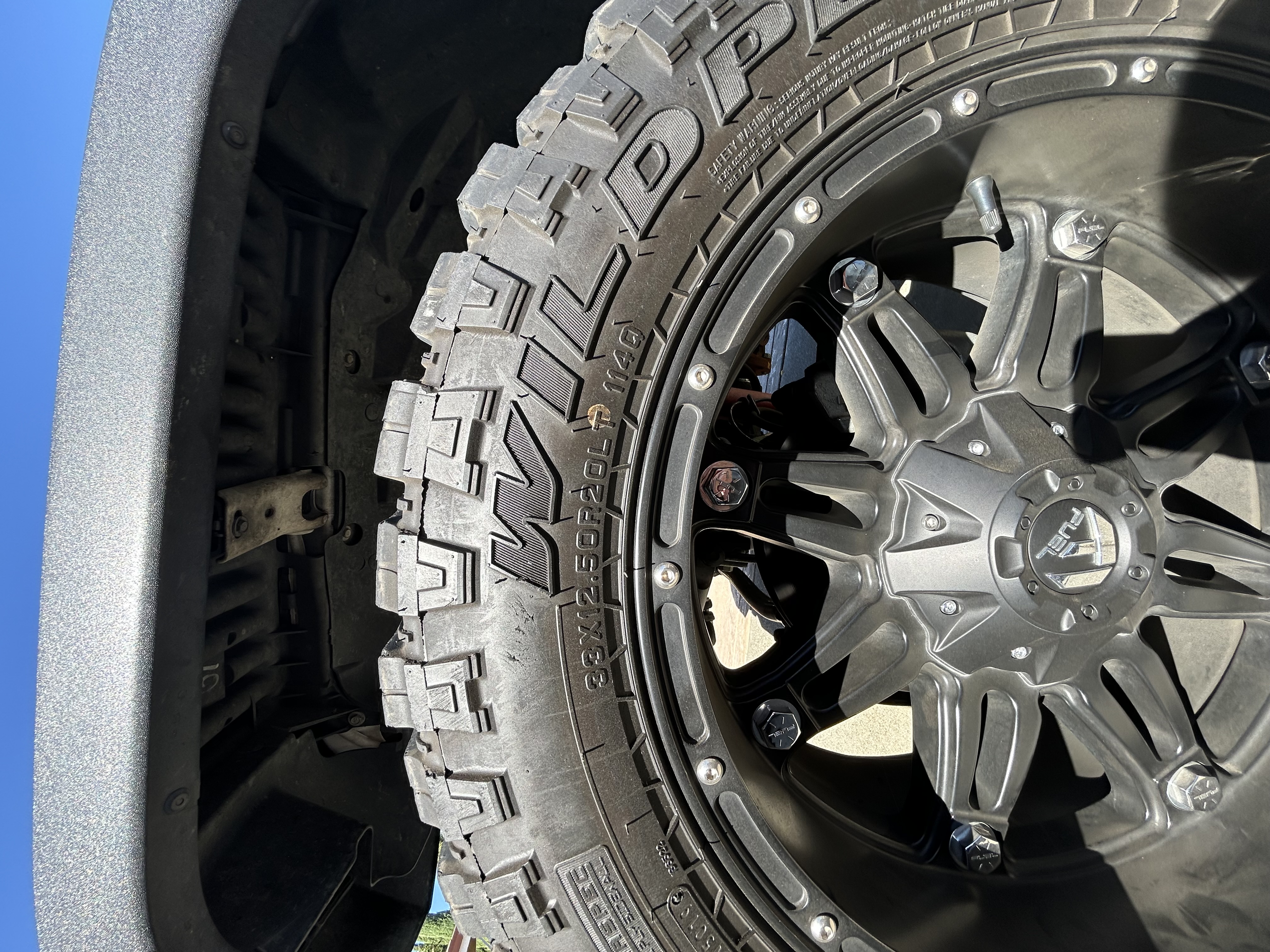 Used 2017 Jeep Wrangler Unlimited Rubicon w/ Connectivity Group AWD/4WD image 12