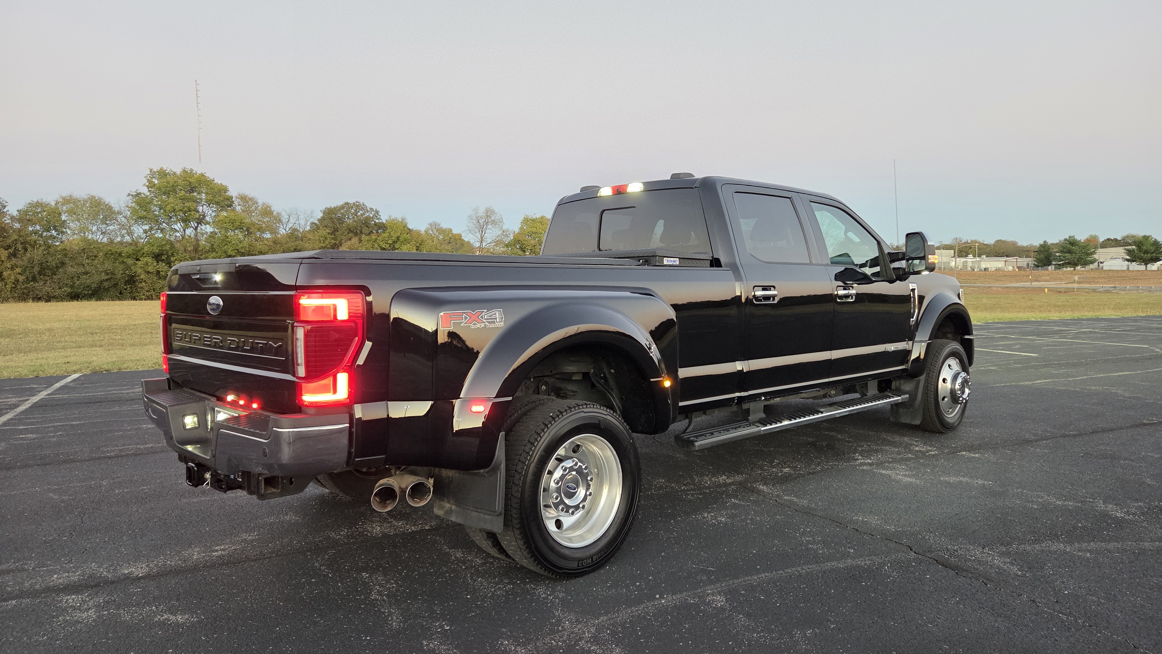 Used 2021 Ford F450 Lariat w/ Lariat Ultimate Package AWD/4WD image 6