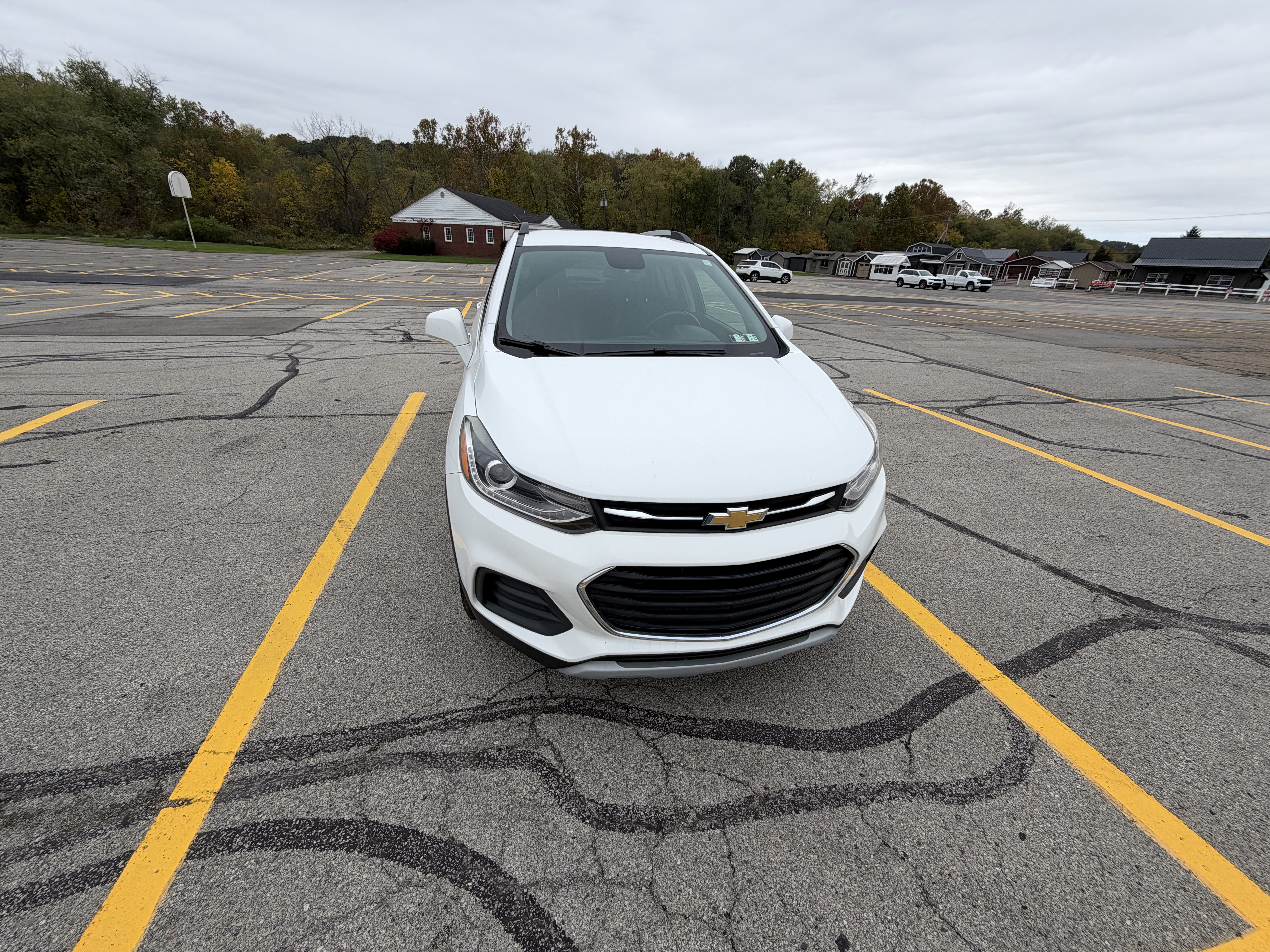 Used 2019 Chevrolet Trax LT w/ LT Convenience Package AWD/4WD image 2