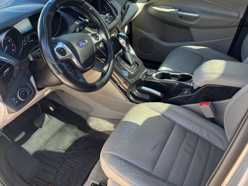 Used 2016 Ford Escape Titanium w/ Equipment Group 301A image 4