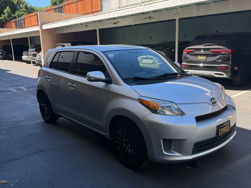 Used 2013 Scion xD image 20