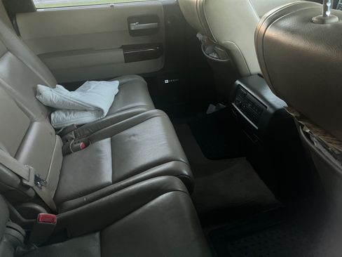 Used 2010 Toyota Sequoia Limited image 11